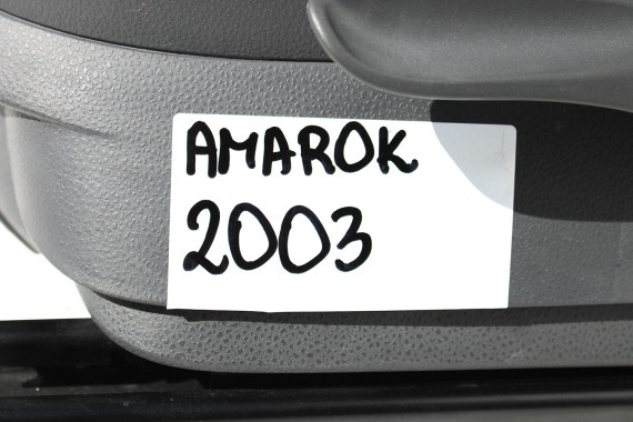 VW AMAROK FOTELE KOMPLET FOTELI siedzeń siedzenia fotel tapicerka 2H welur kolor czarny 2H 60 kilometrów