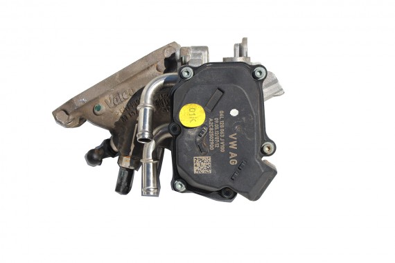 VW AUDI SKODA SEAT KROCIEC 04L128637 04L128637B RZYŁĄCZENIOWY nakładka rury ssacej silnik 2.0 TDi diesel 04L128637D 04L128637E