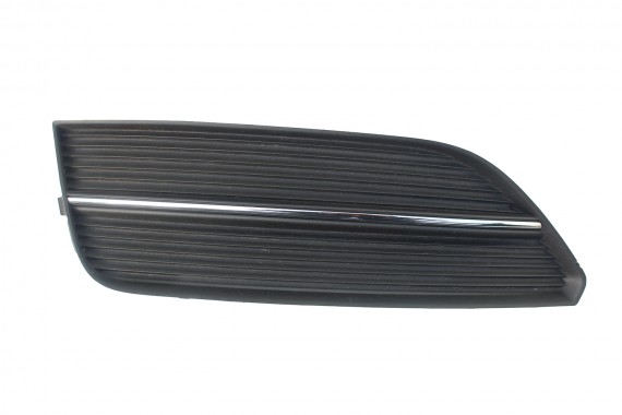 AUDI A3 KRATKA ZDERZAKA PRZÓD 8V3807681 8V3807682 zaślepka KRATKI 8V3 807 681 8V3 807 682 8V L + P 2 sztuki 8V3807681 8V3807682
