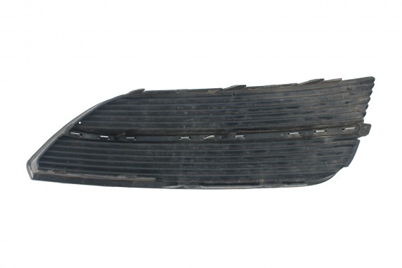 AUDI A3 KRATKA ZDERZAKA PRZÓD 8V3807681 8V3807682 zaślepka KRATKI 8V3 807 681 8V3 807 682 8V L + P 2 sztuki 8V3807681 8V3807682