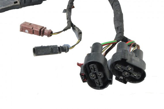 AUDI A8 WIĄZKA 4H0971284 ELEKTRYCZNA WENTYLATORÓW 4H D4 4H0 ROZDZIELACZ PRADAWY 4H0937517 OBUDOWA SKRZYNKA BEZPIECZNIKÓW PRĄDU