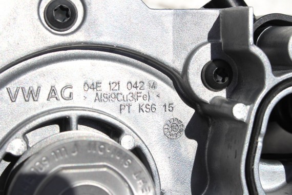 VW AUDI SKODA TERMOSTAT 04E121042M 04E121600BD 04E121600AL 04E121004Q 04E121600AD 04E121600CR 04E121600CB 04E121042M 04E121600