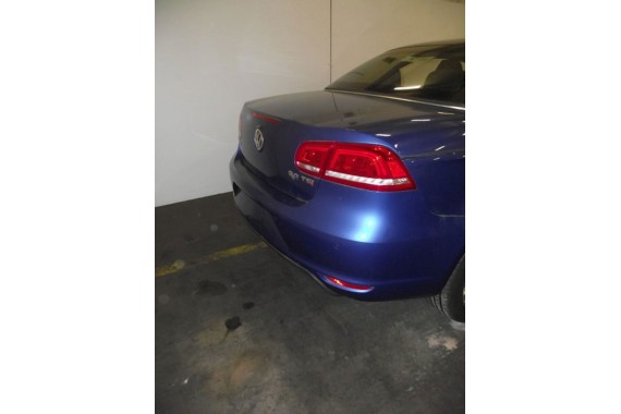 VW EOS GP LIFT FL ZDERZAK TYŁ tylny 1Q080421 LR5Z 1Q Kolor niebieski (rising blue metallic)r pod PDC 1Q0 807 417 1Q0807568