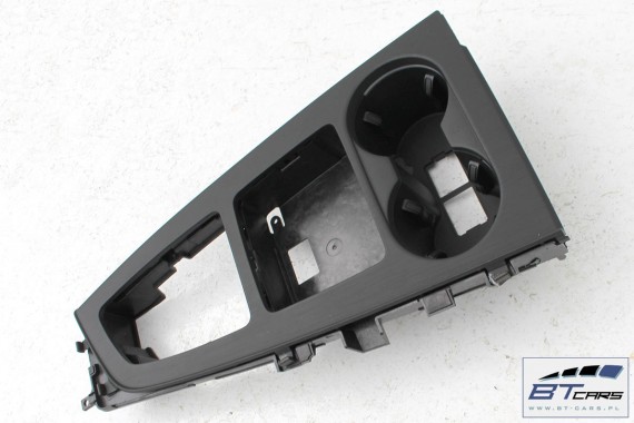 AUDI A4 RAMKA TUNELU ŚRODKOWEGO KUBKI 8W1864261E 8W0862533A 8W1 864 261 E 8W0 862 533 A Z PODŚWIETLANYM UCHWYTEM  8W 2015-