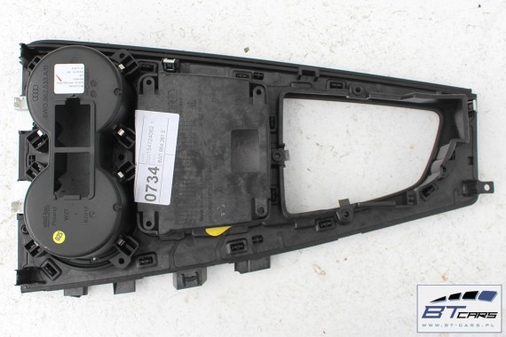 AUDI A4 RAMKA TUNELU ŚRODKOWEGO KUBKI 8W1864261E 8W0862533A 8W1 864 261 E 8W0 862 533 A Z PODŚWIETLANYM UCHWYTEM  8W 2015-