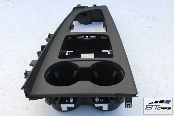AUDI A4 RAMKA TUNELU ŚRODKOWEGO KUBKI 8W1864261E 8W0862533A 8W1 864 261 E 8W0 862 533 A Z PODŚWIETLANYM UCHWYTEM  8W 2015-