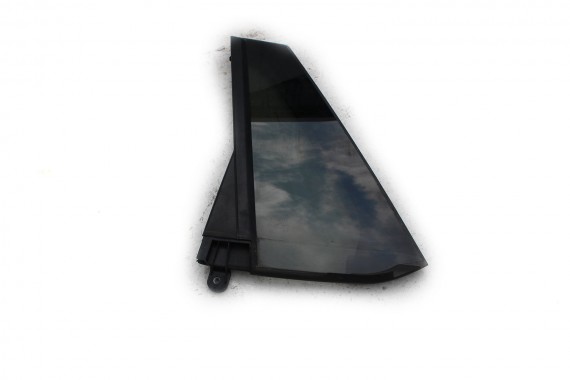 AUDI Q2 SZYBA DRZWI...