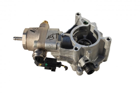 AUDI POMPA VACUM 06L145100B +06L127025M POMPA PALIWA 06L145100F 06L127025P 06L127025Q 06L127025R 06L127025T 06L127027 06L127025T