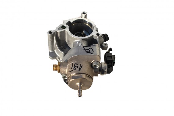 AUDI POMPA VACUM 06L145100B +06L127025M POMPA PALIWA 06L145100F 06L127025P 06L127025Q 06L127025R 06L127025T 06L127027 06L127025T