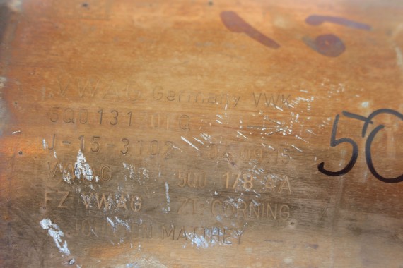 AUDI A3 TT KATALIZATOR WYDECH 5Q0131701Q 5Q0 131 701 Q 2.0 TFSi  8V 8S 5Q0131701Q 5Q0131701Q 5Q0131701Q 5Q0131701Q 5Q0131701