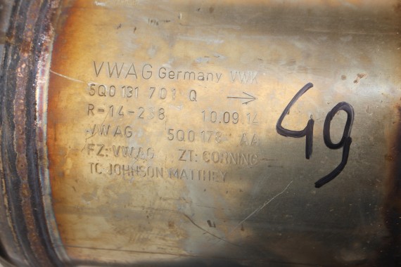 AUDI A3 TT KATALIZATOR WYDECH 5Q0131701Q 5Q0 131 701 Q 2.0 TFSi 8V 8S  5Q0131701Q 5Q0131701Q 5Q0131701Q 5Q0 178 AA 5Q0178AA