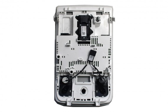 AUDI LAMPKA OŚWIETLENIE PODSUFITKI 8X0947135AF kolor ET1  kryształowo srebrny  LED 8X0 947 135 AF A1 A1 FL A3 8X 8V 8X0947135AF