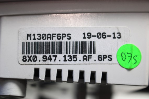 AUDI LAMPKA OŚWIETLENIE PODSUFITKI 8X0947135AF kolor ET1  kryształowo srebrny  LED 8X0 947 135 AF A1 A1 FL A3 8X 8V 8X0947135AF