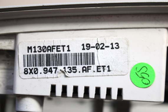 AUDI LAMPKA OŚWIETLENIE PODSUFITKI 8X0947135AF kolor ET1  kryształowo srebrny  LED 8X0 947 135 AF A1 A1 FL A3 8X 8V 8X0947135AF