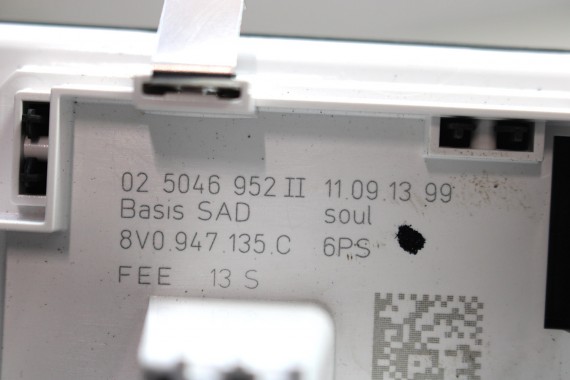 AUDI A3 LAMPKA OŚWIETLENIE PODSUFITKI 8V0947135C kabiny 8V0 947 135 C  kolor 6PS SOUL czerń  8V 2013- 8V0947135C 8V0947135C