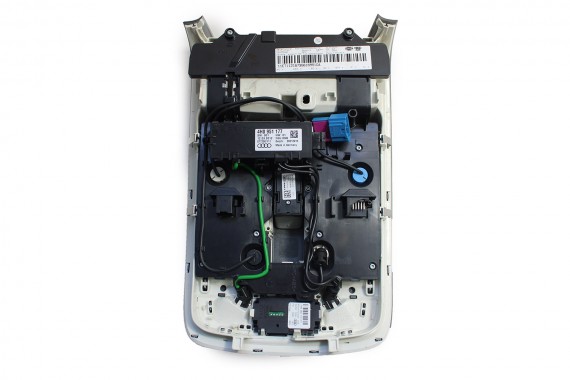 AUDI A8 LAMPKA OŚWIETLENIE PODSUFITKI 4H0947135K 4H0 947 135 K Kolor: ET1 - kryształowo srebrny 4H0947135K 4H0947135K 4H0947135K