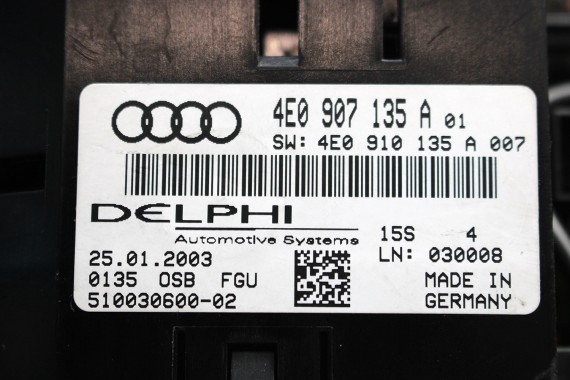 AUDI A8 LAMPKA OŚWIETLENIE PODSUFITKI 4E0907135A 4E0947137B 4E0947137 4E0947137A 4E0947137C 4E0 907 135 A 4E 2004- FL