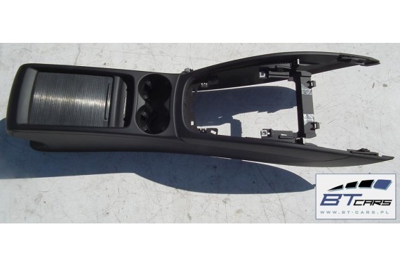 AUDI Q5 TUNEL ŚRODKOWY KONSOLA TAPICERKA 8R0863242 8R0863240 8R0 863 242 8R0 863 240 8R 8R0863242 8R0863240  8R0863242 8R0863240