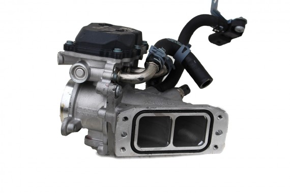 VW AUDI SKODA SEAT KROCIEC 04L128637B 04L128637E PRZYŁĄCZENIOWY nakładka rury ssacej silnik 2.0 TDi diesel 04L 128 637 04L128637