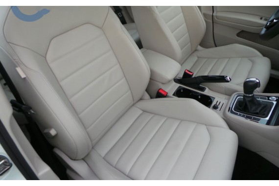 VW GOLF 7 VII FOTELE KOMPLET FOTELI siedzeń siedzenia fotel tapicerka 5G 5G4 5G0 skóra kolor mocca 5-drzwiowe drzwi USA