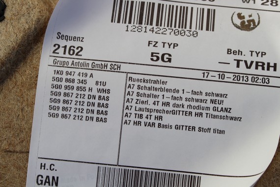 VW GOLF 7 VII KOMBI BOCZEK BOCZKI DRZWI drzwiowe tapicerka 5G 5G9 Variant KOMPLET BOCZKÓW CZARNY welur welurowe czarne