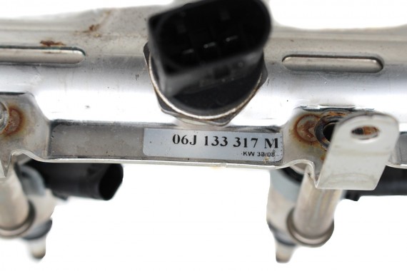 VW AUDI LISTWA WTRYSKOWA 06J133317M 06J133317AB benzyna 2.0 TFSi 06J133317M 06J133317AB rozdzielacz paliwa 06J133317M 06J133317M