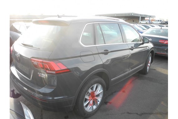 VW TIGUAN II DYWAN PODŁOGA BAGAŻNIKA 5NA863463 CA9 - czarny 5NA 863 463 wykładzina 5NA 2016- 5NA863463 5NA863463