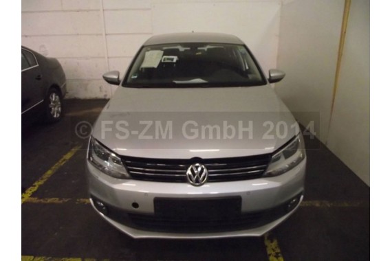 VW JETTA FOTELE KOMPLET FOTELI SIEDZEŃ TAPICERKA SIEDZENIA welur kolor czarny 5C