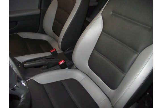 VW JETTA FOTELE KOMPLET FOTELI siedzeń siedzenia fotel tapicerka 5C0 5C 2010- skóra w kolorze czarnym i szarym USA