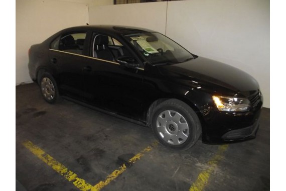 VW JETTA FOTELE KOMPLET FOTELI siedzeń siedzenia fotel tapicerka 5C0 5C 2010- skóra w kolorze czarnym i szarym USA