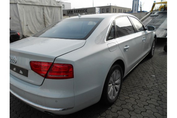 AUDI A8 4H D4 LS9R TYŁ ZDERZAK tylny + KLAPA BAGAŻNIKA + LAMPY lampa ledy LED 4H0 Kolor: 2Y biały 4H0807511 4H0827023B 4H0827023