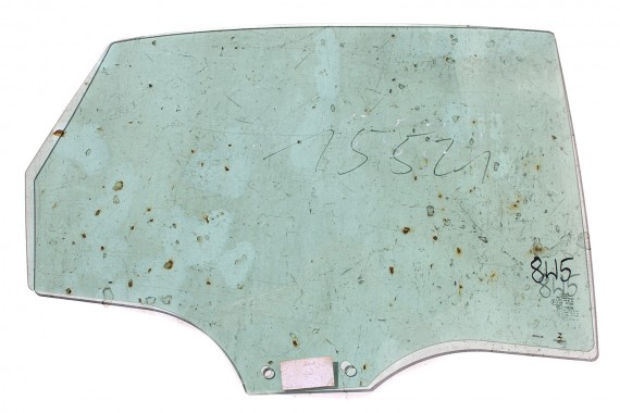 AUDI A4 SEDAN SZYBA DRZWI...