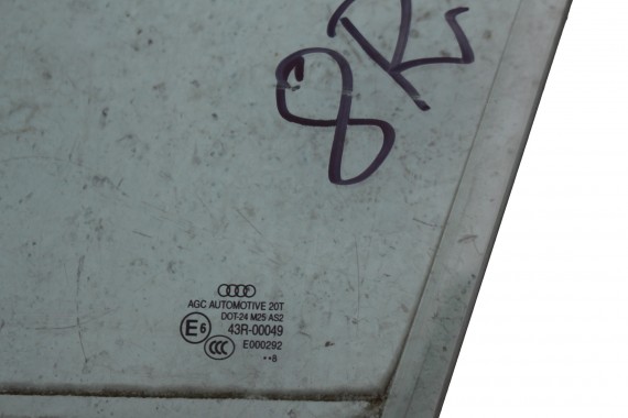 AUDI Q5 SZYBA DRZWI LEWE 8R0845201 lewa przód przednia 8R0 845 201  kierowcy rok 2008 kolor E6 AS2 zielony drzwiowa 8R