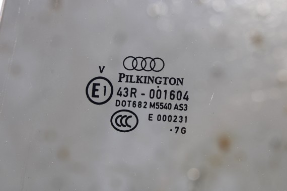 AUDI Q7 SZYBA DRZWI LEWA 4L0845205 4L0845205A lewa tylna drzwiowa rok produkcji 2007 przyciemniana  E1 AS3  4L0 845 205 A