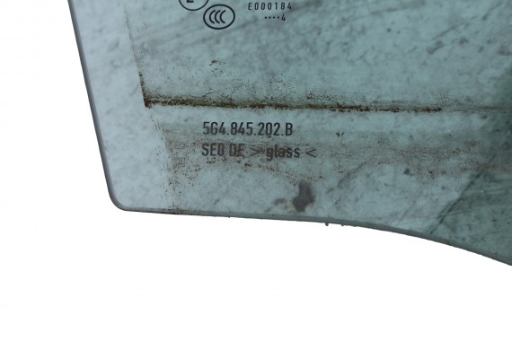 VW GOLF 7 VII SZYBA DRZWI PRAWE 5G4845202B prawa przód przednia pasażera 5G4845202A 5G4845202 2014 zielony drzwiowa 4D