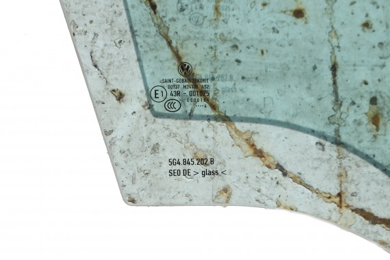 VW GOLF 7 VII SZYBA DRZWI PRAWE 5G4845202B prawa przód przednia pasażera 5G4845202A 5G4845202 2014 zielony drzwiowa 4D