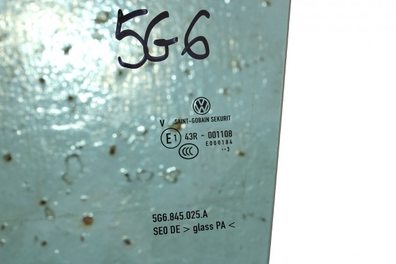 VW GOLF 7 VII SZYBA DRZWI LEWE 5G6845025A lewa tył tylna 5G6 845 025 A rok 2013 zielony przyciemniany drzwiowa 5G4 5G6 FL