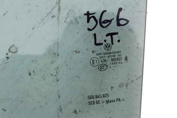 VW GOLF 7 VII SZYBA DRZWI LEWE 5G6845025 lewa tył tylna 5G6 845 025 rok 2014  zielony E1 AS2 drzwiowa 5G 5G4 5G6 FL