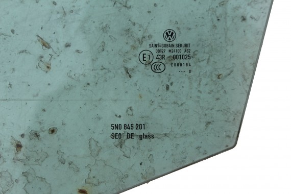 VW TIGUAN SZYBA DRZWI LEWE 5N0845201 lewa przód przednia kierowcy 5N0 845 201 rok 2010 kolor E1 AS2  zielony drzwiowa 5N 2008-