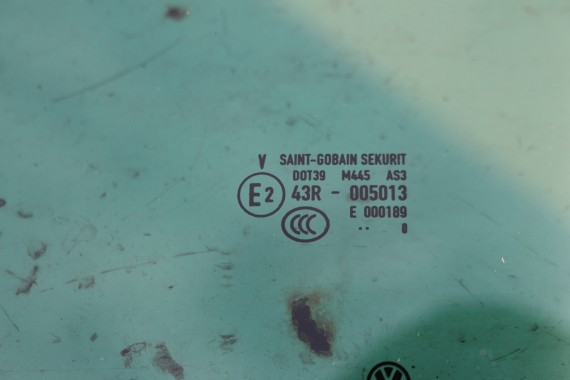 VW TOUAREG SZYBA DRZWI LEWE 7P6845025A 7P6845025C lewa tył tylna 7P6 845 025 A C 2010 zielony przyciemniany E2 AS3 7P 7P0845025