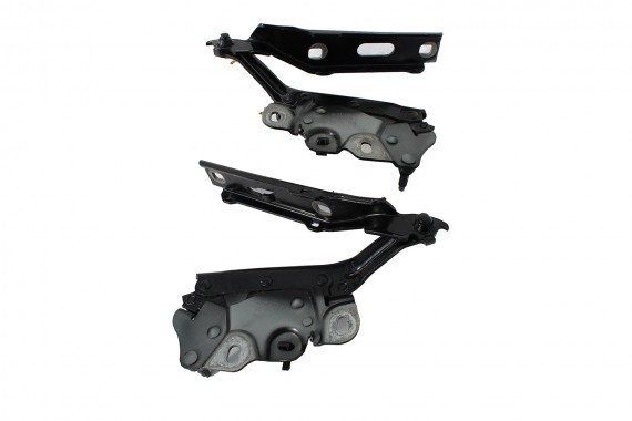 AUDI A3 ZAWIAS MASKI...