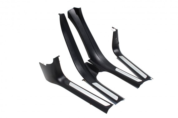 AUDI A8 LISTWA PROGOWA 4H1867271F 4H1867272F WEWNĘTRZNA SŁUPEK A dolny podświetlana 4H1867271M 4H1867272M 4H1867271C 4H1867272C