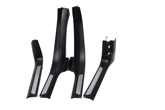 AUDI A8 LISTWA PROGOWA 4H1867271F 4H1867272F WEWNĘTRZNA SŁUPEK A dolny podświetlana 4H1867271M 4H1867272M 4H1867271C 4H1867272C