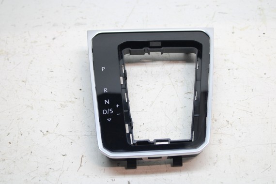 VW PASSAT B8 PANEL STEROWANIA BIEGAMI 3G1713203C 3G1 713 203 C sterowanie Kolor: UMF - czarny / aluminium 3G1713203C  3G1713203