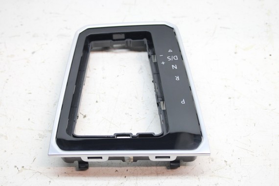VW PASSAT B8 PANEL STEROWANIA BIEGAMI 3G1713203C 3G1 713 203 C sterowanie Kolor: UMF - czarny / aluminium 3G1713203C  3G1713203