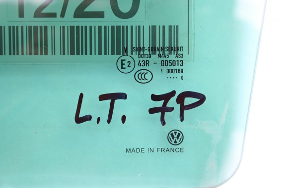 VW TOUAREG SZYBA DRZWI LEWE 7P0845025 7P0845025D LEWA tył tylna 7P0 845 026 rok 2010 kolor zielona E2 A32 drzwiowa 7P FL