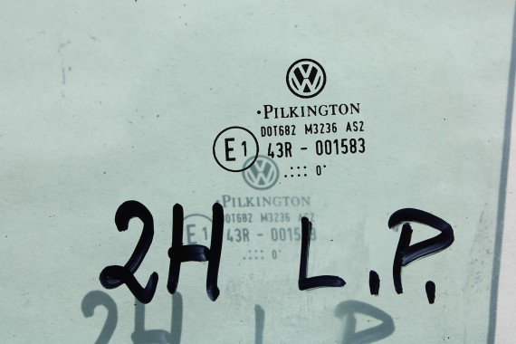 VW AMAROK SZYBA DRZWI LEWE 2H0845201 2H0845201B lewa przód przednia kierowcy 2H0 845 201 B rok 2011 E21 AS2 zielony drzwiowa  2H