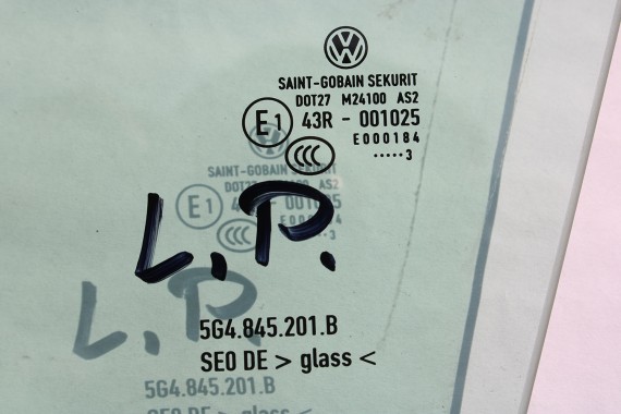 VW GOLF 7 SZYBA DRZWI LEWE 5G4845201B lewa przód przednia kierowcy 5G4845201 5G4845201A 5G4 2013 zielony drzwiowa 5G E1 AS2 VII