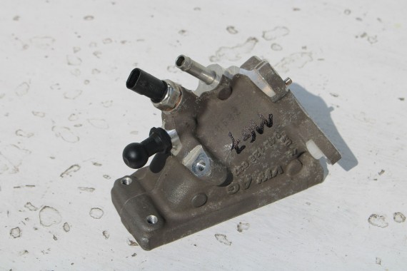 VW AUDI SKODA SEAT KROCIEC 04L128637 04L128637B RZYŁĄCZENIOWY nakładka rury ssacej silnik 2.0 TDi diesel 04L128637D 04L128637E