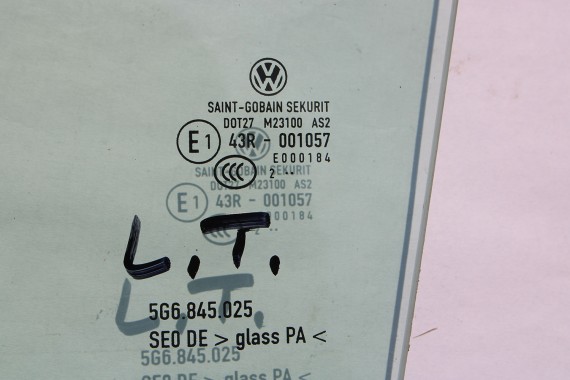 VW GOLF 7 VII SZYBA DRZWI LEWE 5G6845025 lewa tył tylna 5G6 845 025 rok 2012 zielony E1 AS2 drzwiowa 5G 5G4 5G6 FL 5G6845025